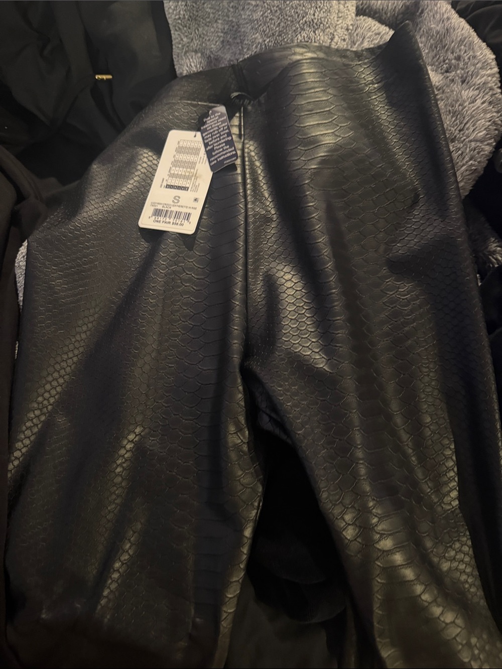 HUE Black Faux Leather Snake-Embossed Leggings